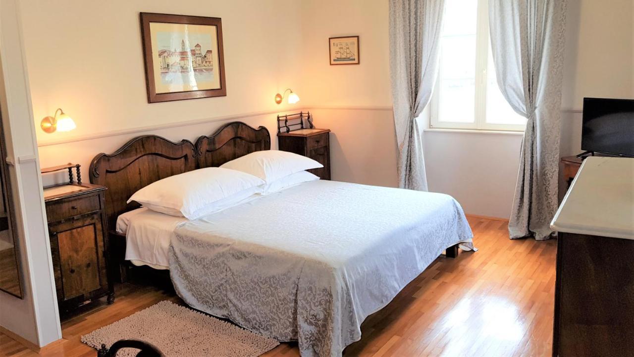 Villa Moretti โตรกีร์ ภายนอก รูปภาพ