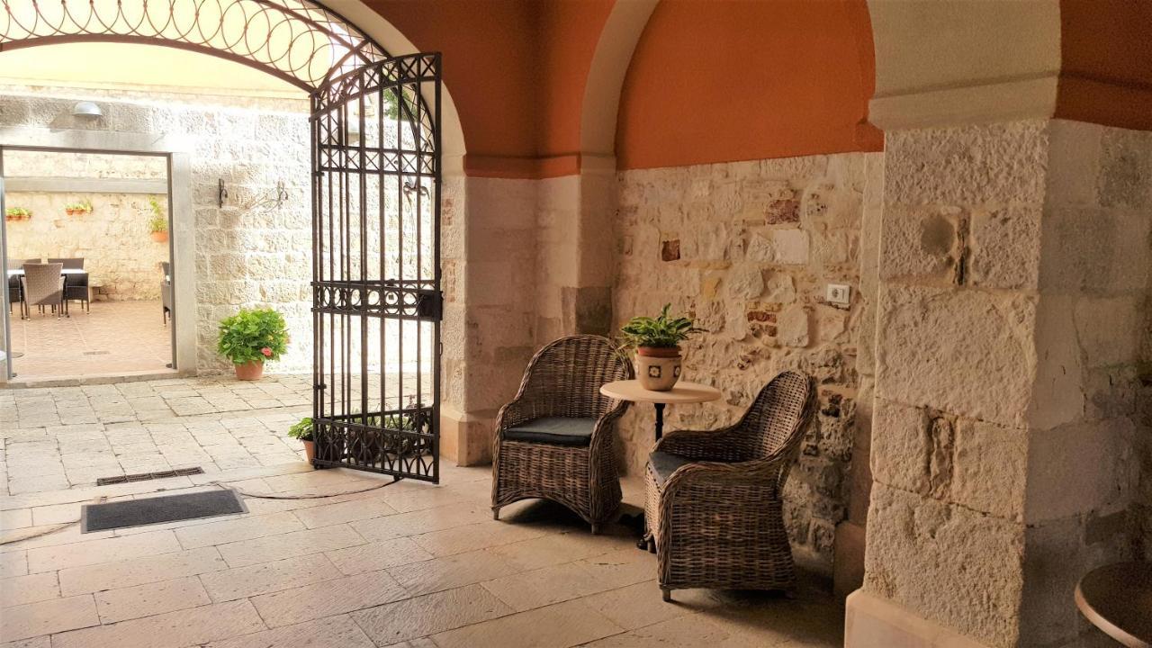 Villa Moretti โตรกีร์ ภายนอก รูปภาพ